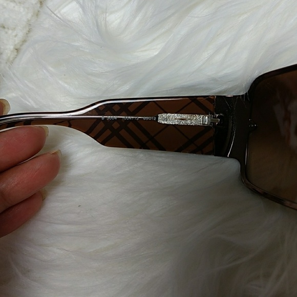 Sunglasses - Picture 3 of 8